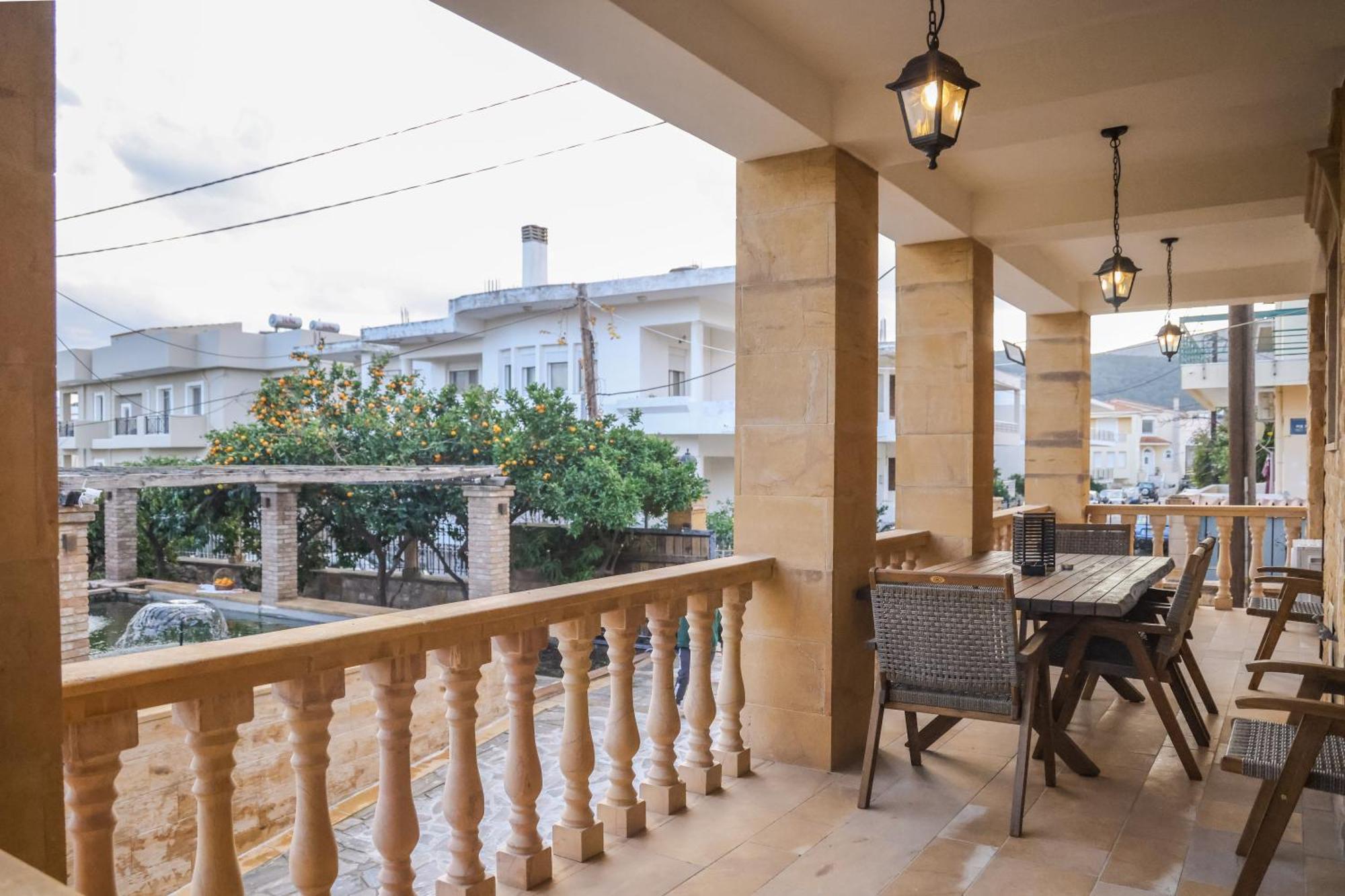 Archontiko Frideriki Luxury Apartments Chios Town Exterior foto