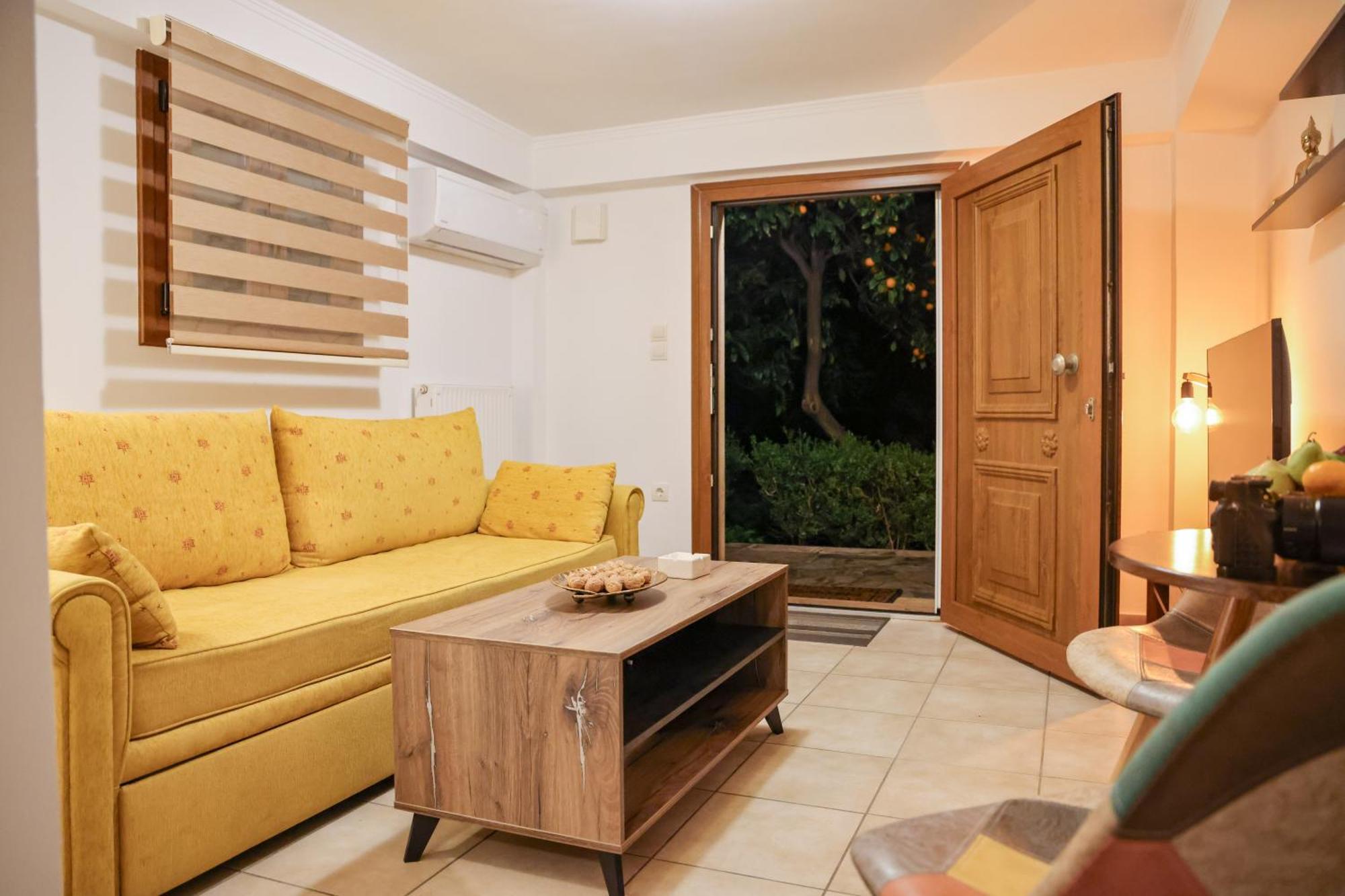 Archontiko Frideriki Luxury Apartments Chios Town Exterior foto
