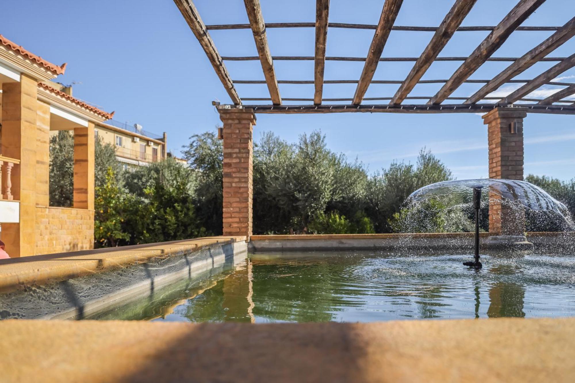 Archontiko Frideriki Luxury Apartments Chios Town Exterior foto